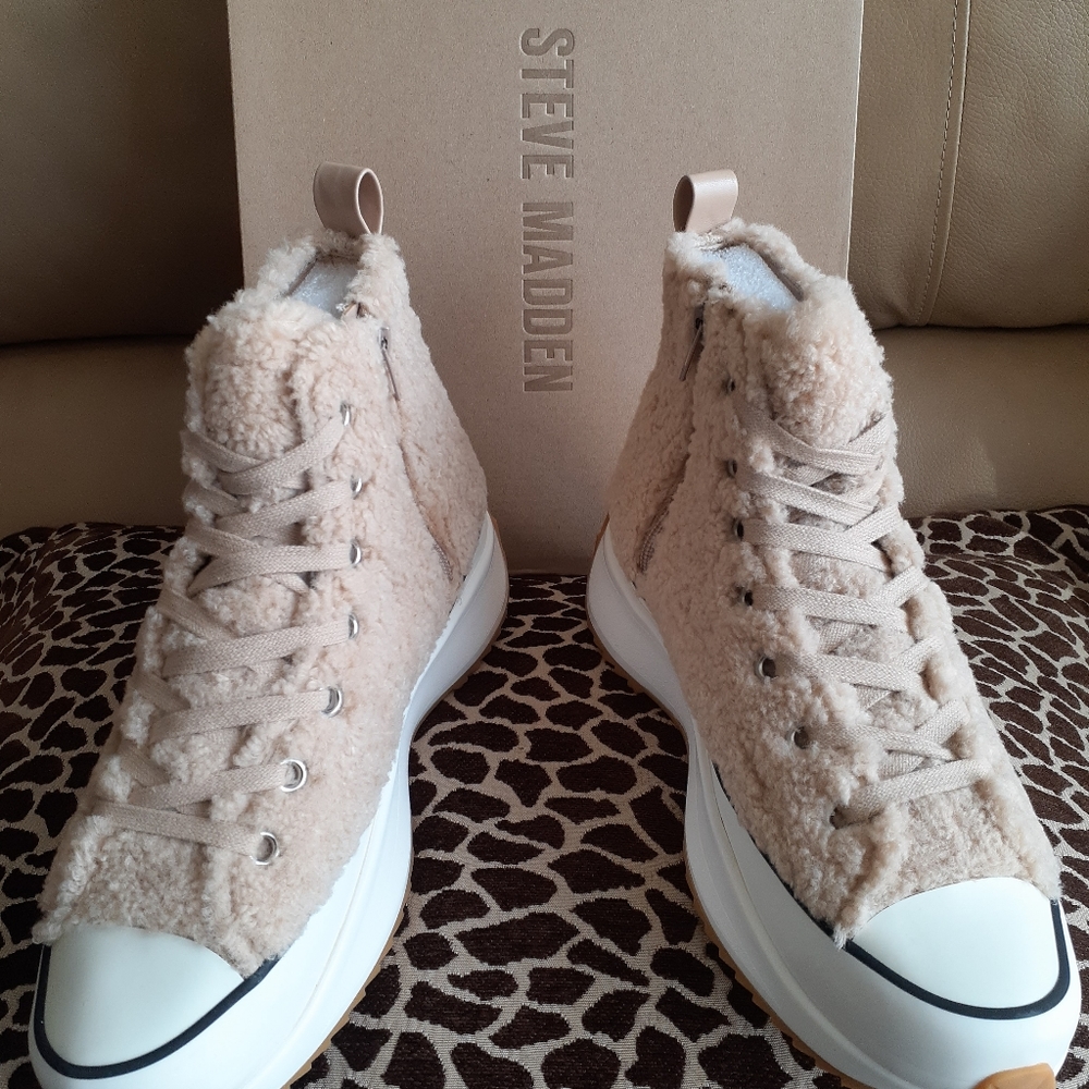 Steven Madden Sneakers